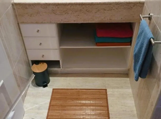 Δωμάτια σε οικογενειακή κατοικία La H Escondida