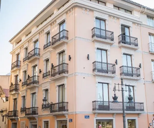 Myr Puerta Serranos فندق فالنسيا