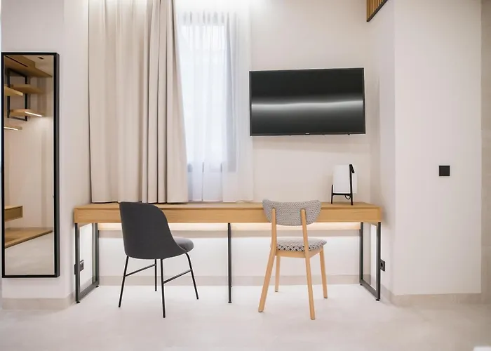 Myr Puerta Serranos فندق