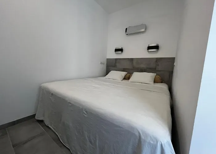 Near The Port, Of Arts And 10min To The