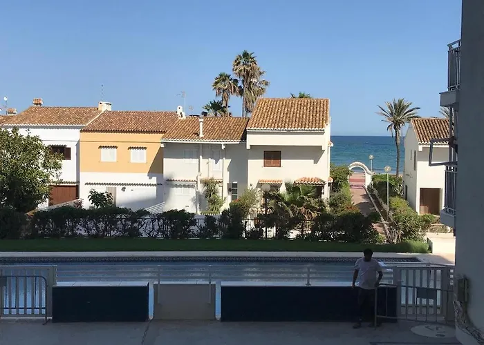 Διαμέρισμα En Complejo Residencial Con Piscina Y Garaje Frente Al Mar Βαλένθια