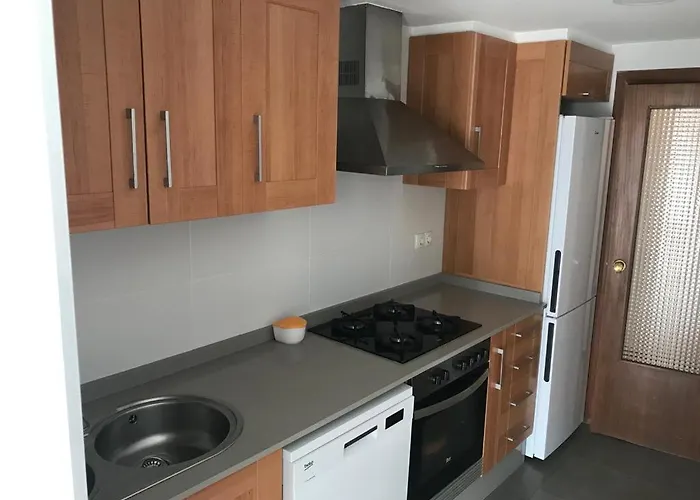 En Complejo Residencial Con Piscina Y Garaje Frente Al Mar Διαμέρισμα *