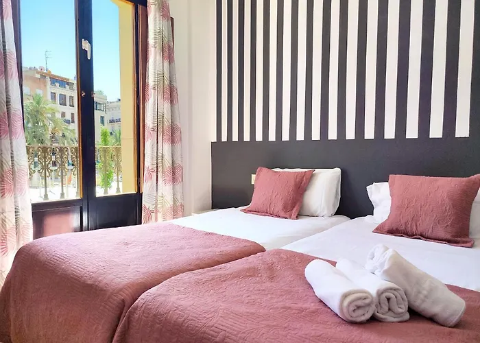 Flats Friends Plaza De La Reina 4* Valence