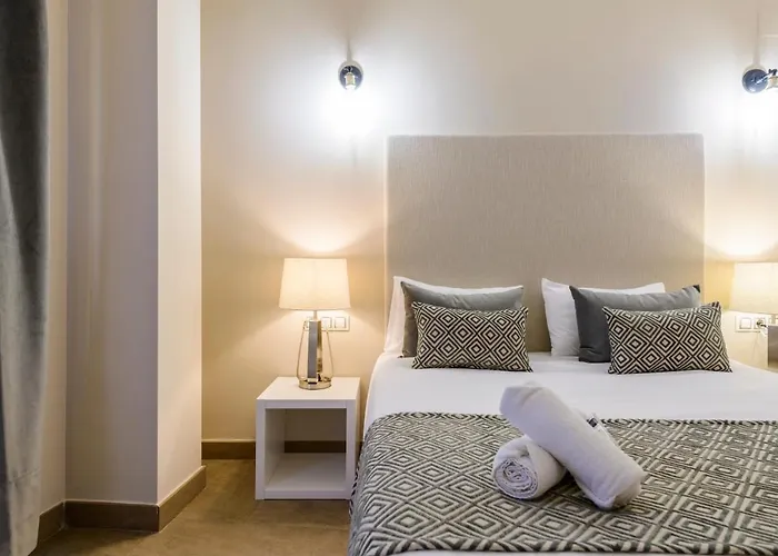 Md Balmes Market Mid Term شقة فالنسيا