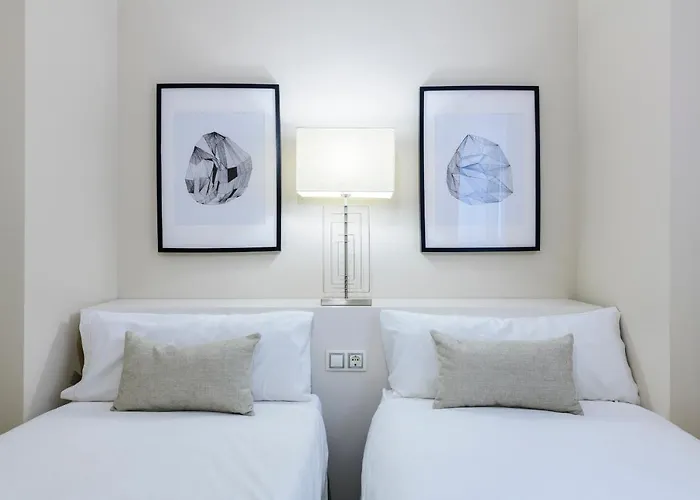 Md Balmes Market Mid Term شقة