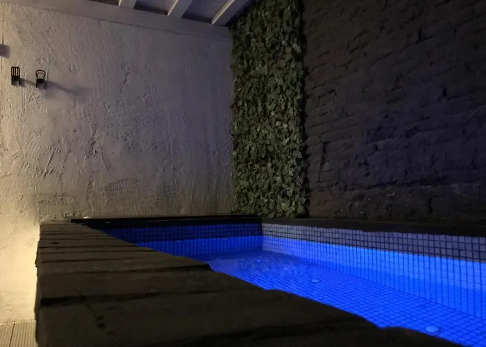 Pequeno Con Mini Piscina - No Climatizada * 발렌시아