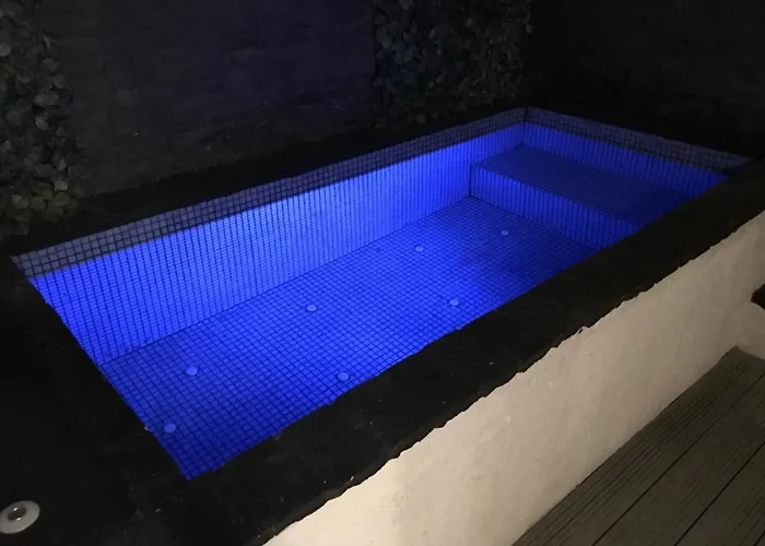 Pequeno Con Mini Piscina - No Climatizada *