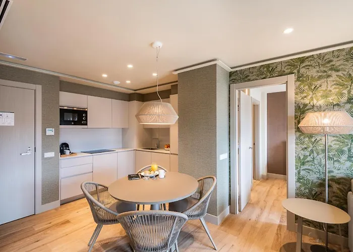 Core 아파트호텔 4*