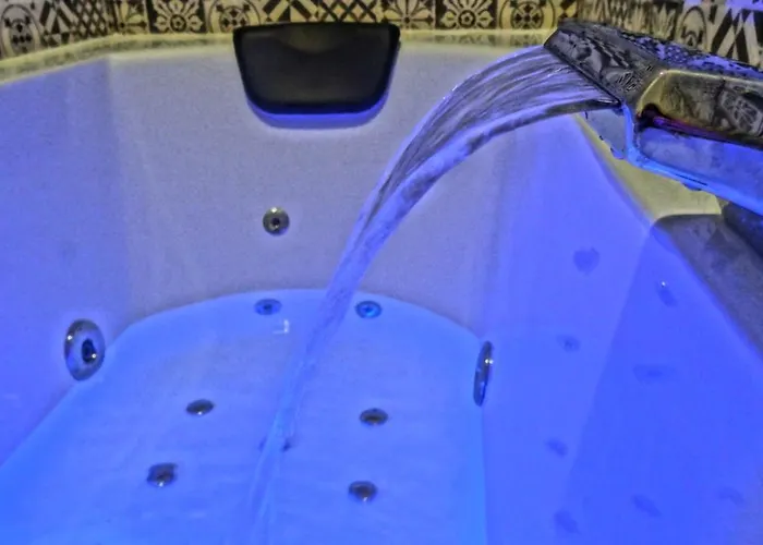 Cozy - Banera Hidromasaje Πανσιόν *