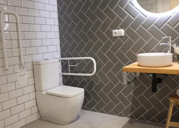 Florit Flats - The Maritim Serreria بيت ضيافة