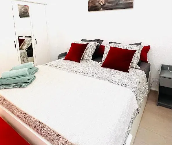 Διαμέρισμα Turia San Pio V *