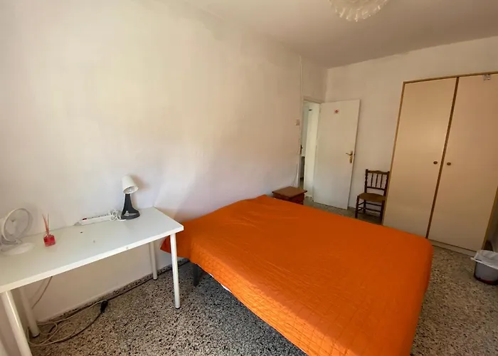 Bigger Flat Ideal Familia Near Center And