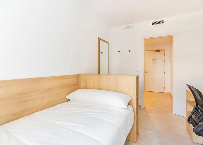 Micampus Avenida Del Puerto - Residencia De Estudiantes *