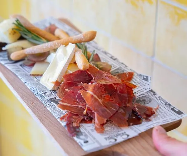 Mate Cosmo - Centre, Hotel 3*