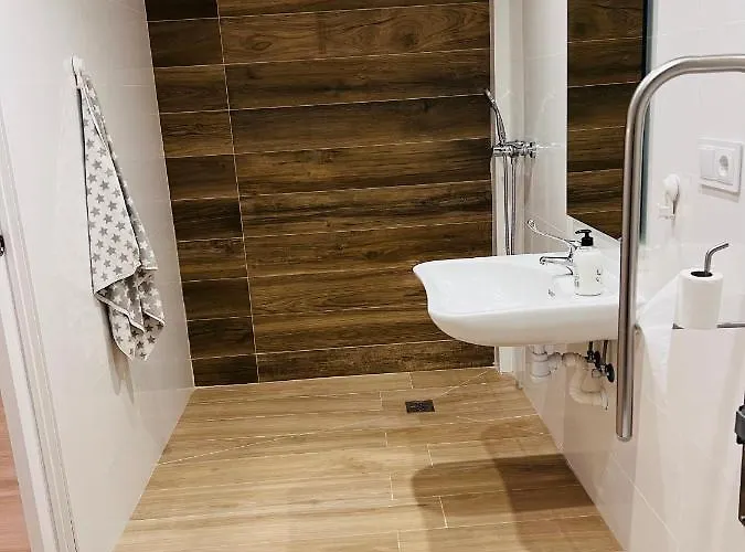 Hanna's House Valence