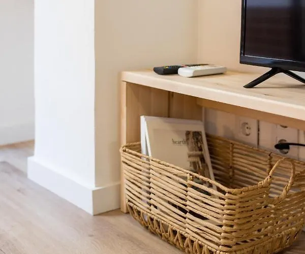 Florit Flats - The Apolo * فالنسيا