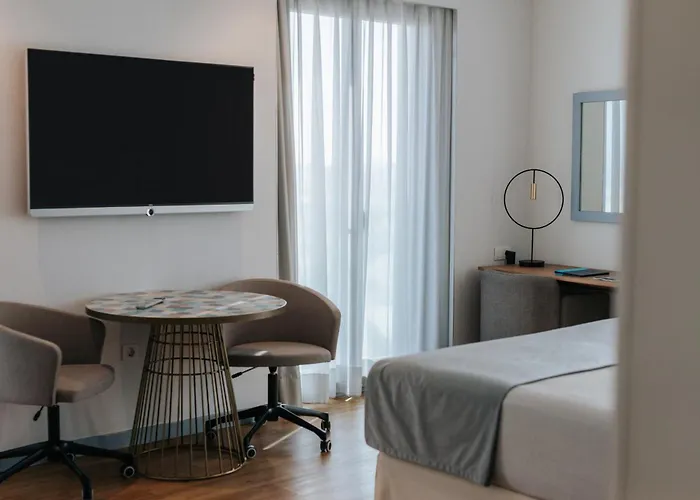 Neptuno Playa & Hotel 4*