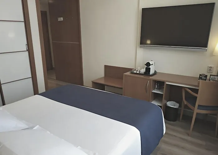 Rh Sorolla Centro 3*