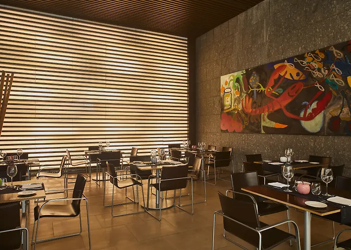 Silken Puerta Szálloda