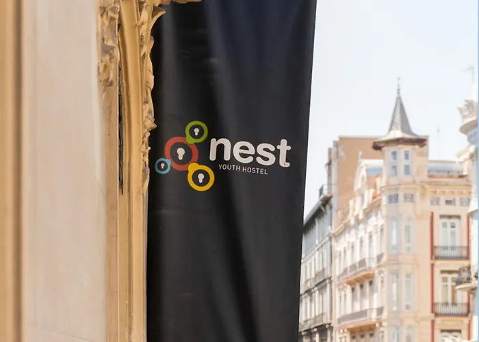 Red Nest * فالنسيا