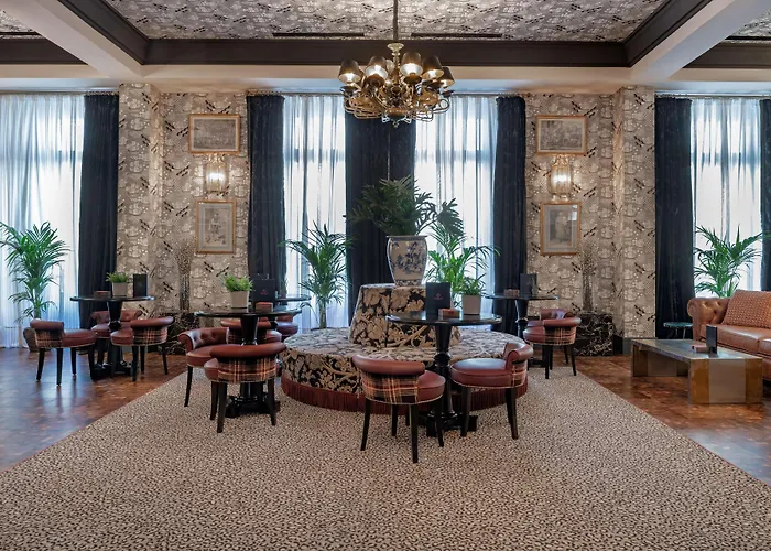 Отель Nh Collection Colon 4*