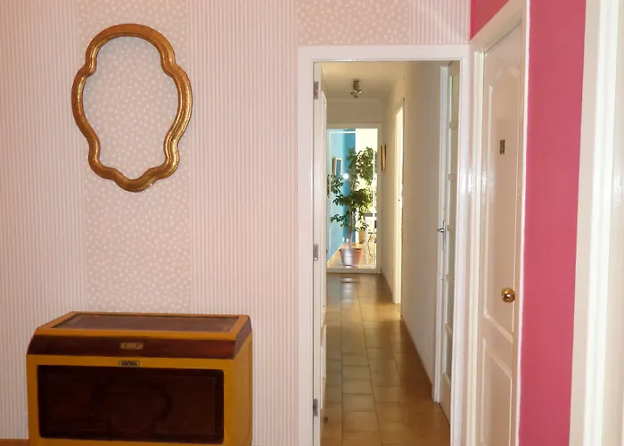 Russafa Youth Hostel *