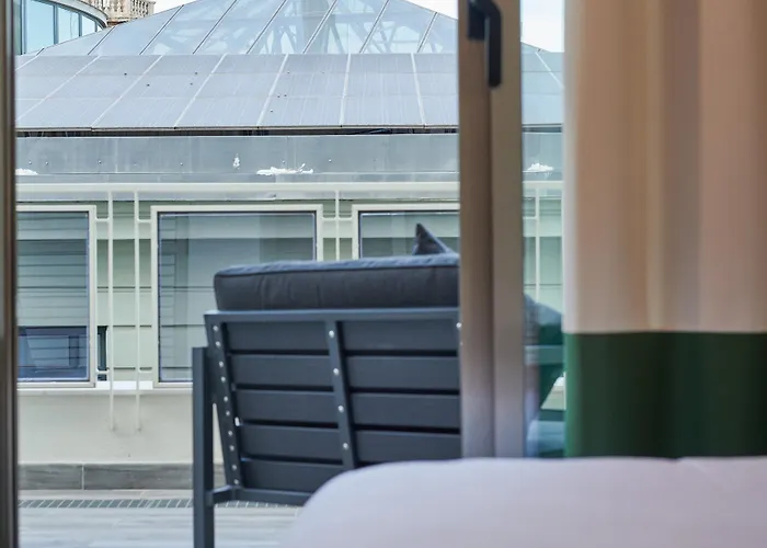 Mate Cosmo - Centre, 3*