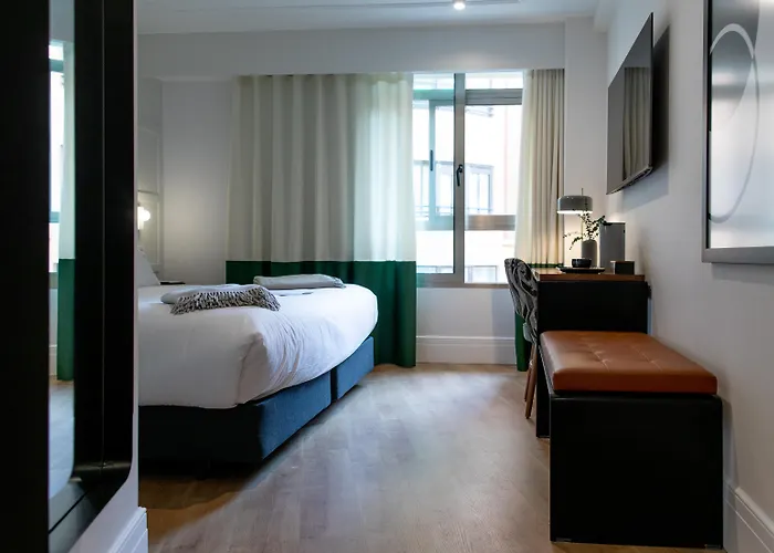 Mate Cosmo - Centre, Hotel 3*