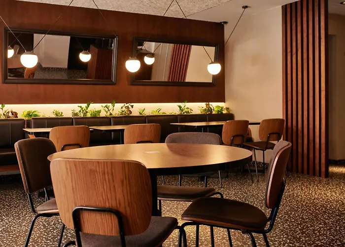 Mate Cosmo - Centre, Hotel