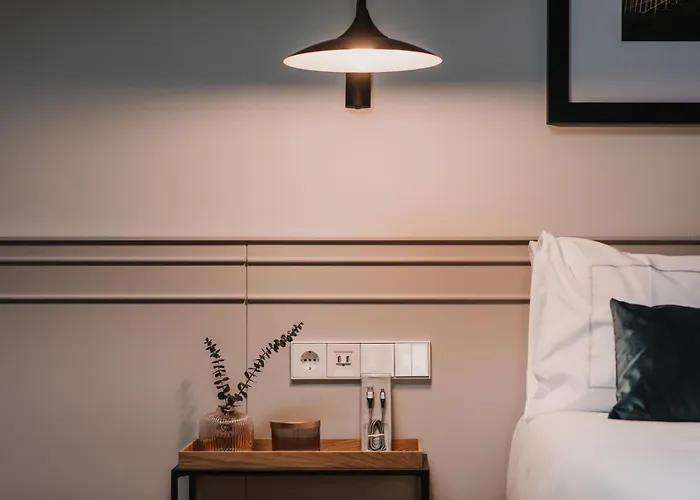 Otel Mate Collection Helen Berger