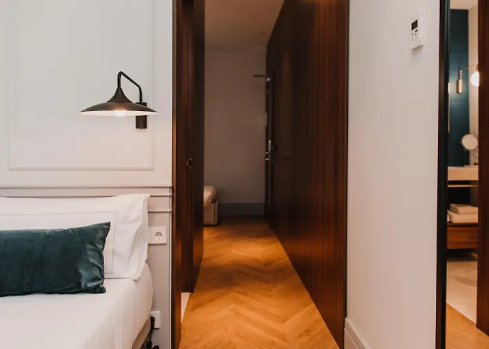 Hotel Mate Collection Helen Berger Valencia