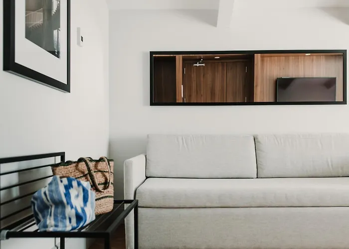 Mate Collection Helen Berger Hotel