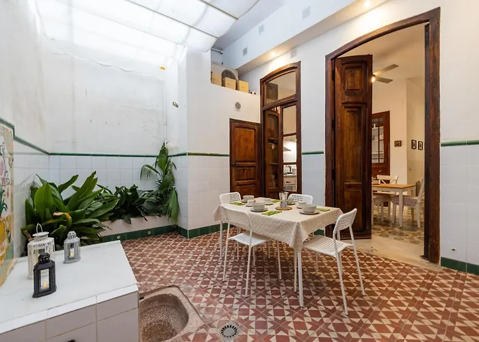 Florit Flats - Traditional House In El Cabanyal *