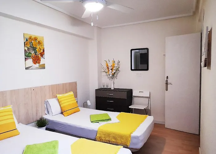 Double Cozy Room. Ruzafa - Perfect Place To