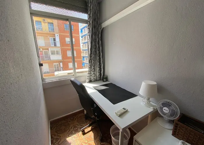 Piso Cerca De La Playa - Act. Mauri 1b