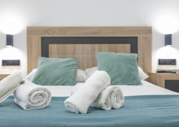 Travel Habitat La Marina Real * Βαλένθια