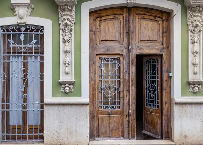 Florit Flats - Traditional House In El Cabanyal