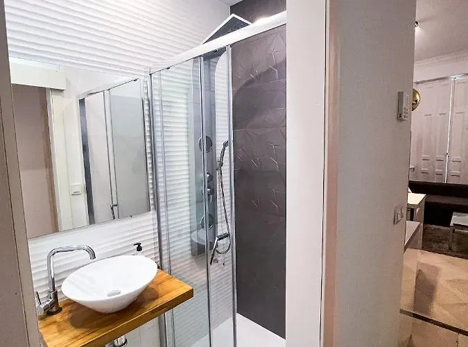 Baron Reina 아파트