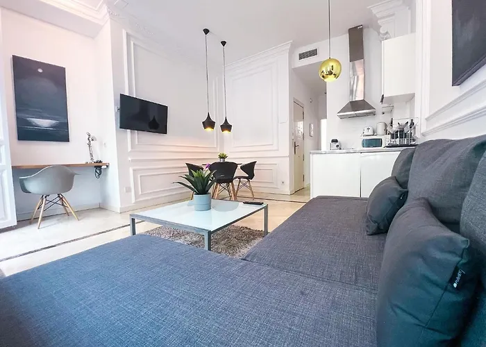 Апартаменты Baron Reina