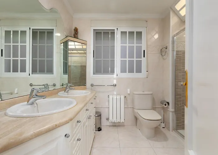 Malvarrosa Arenas I *