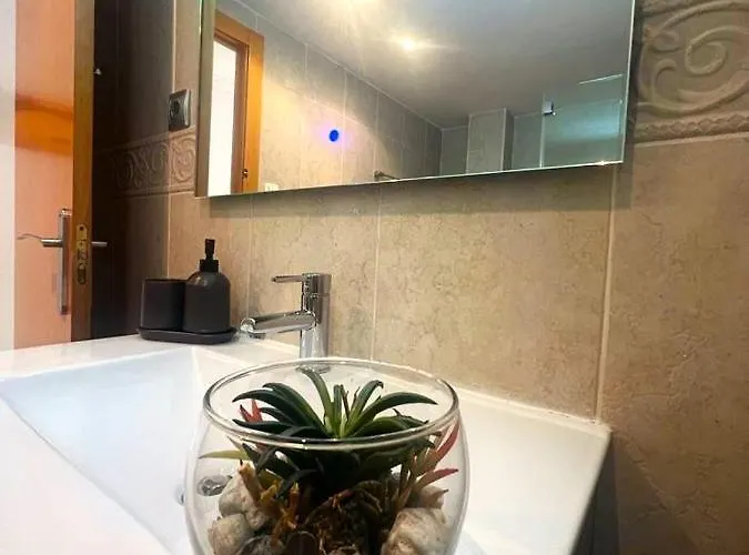 아파트 Calle Mora De Rubielos With Free Private Underground Parking 발렌시아