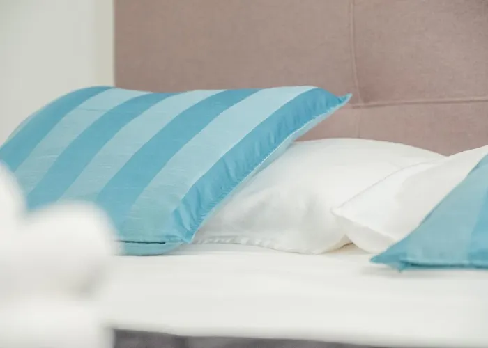 Modern, Stylish With Balcony *