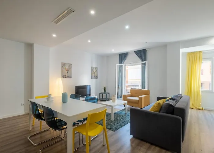 Modern, Stylish With Balcony *