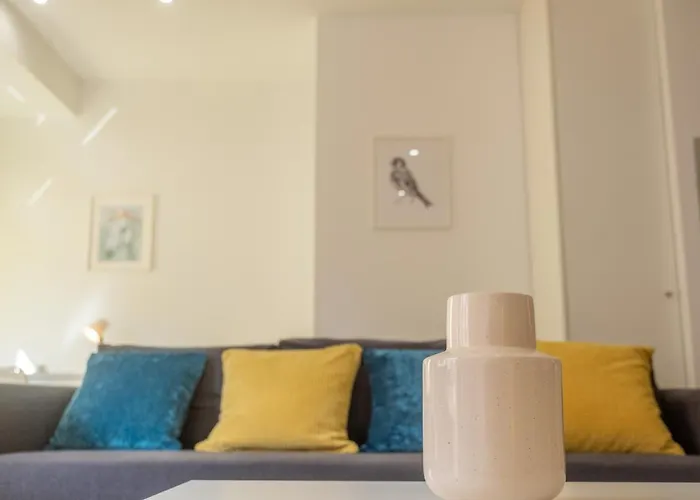 شقة Modern, Stylish With Balcony فالنسيا