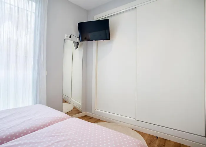 Piso En La Playa, Wifi Gratis Y Ac شقة *