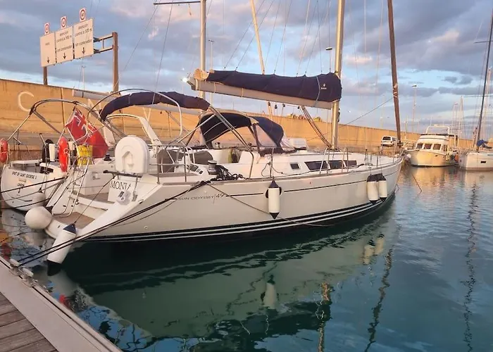 Bådhotel Velero Monia