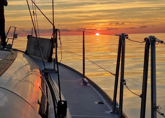 Velero Monia Bådhotel