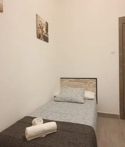 شقة Flats Puente Ademuz De 3 *