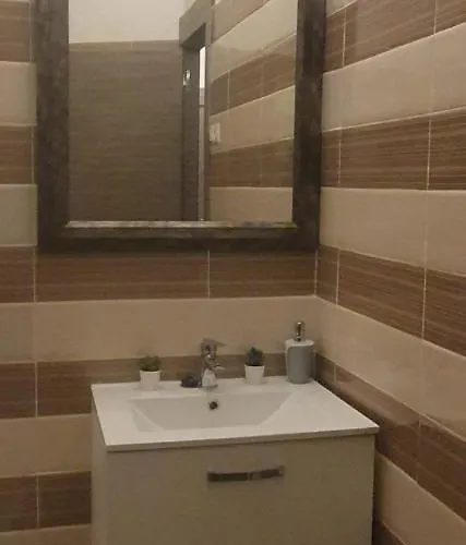 Flats Puente Ademuz De 3 شقة *