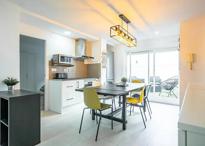 Sunny On Cabanal Beach Apartment Valencia